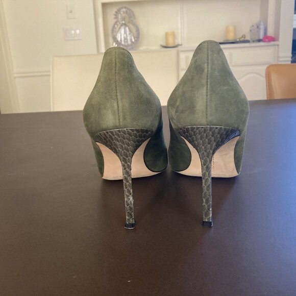 Manolo Blahnik Bipunta Leather Suede Olive Green Pumps Heels IOB EU 37.5 US 7 - Picture 8 of 16